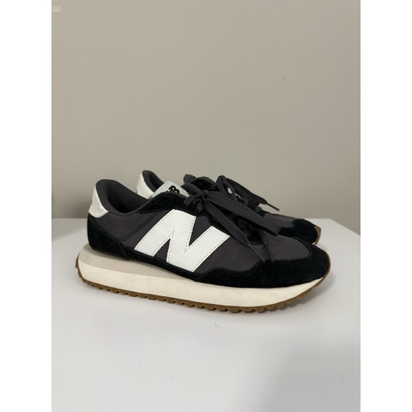 New Balance 237 Women's Size 7.5 Black Gray Gum Sneakers Retro Runner WS237NB - Picture 1 of 12